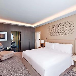 One-Bedroom King Suite